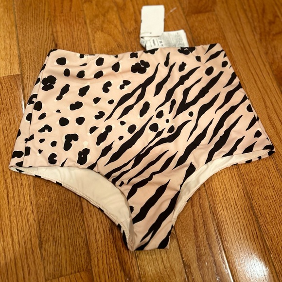 Valentino pink animal print bikini bottom sz XS - Picture 2 of 6